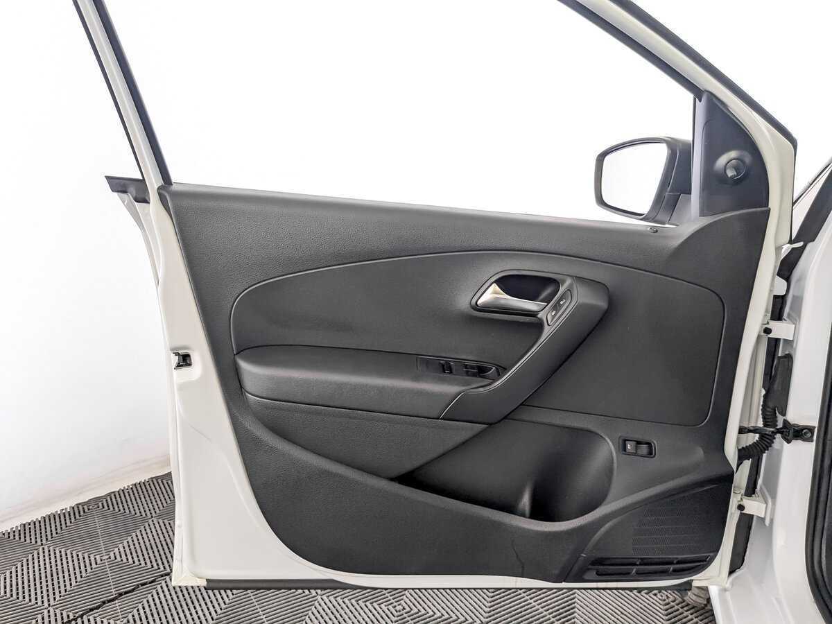 Б/У Фольксваген Поло 2020 года. Фото: #16