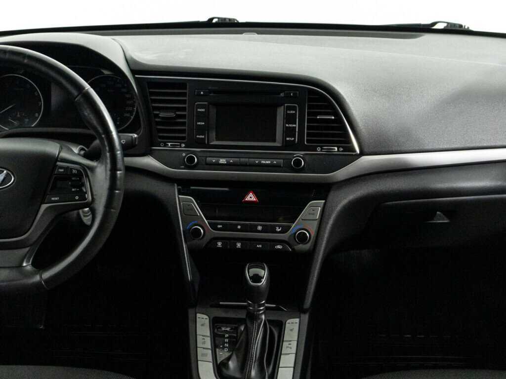 Б/У Хендай Елантра 2018 года. Фото: #13