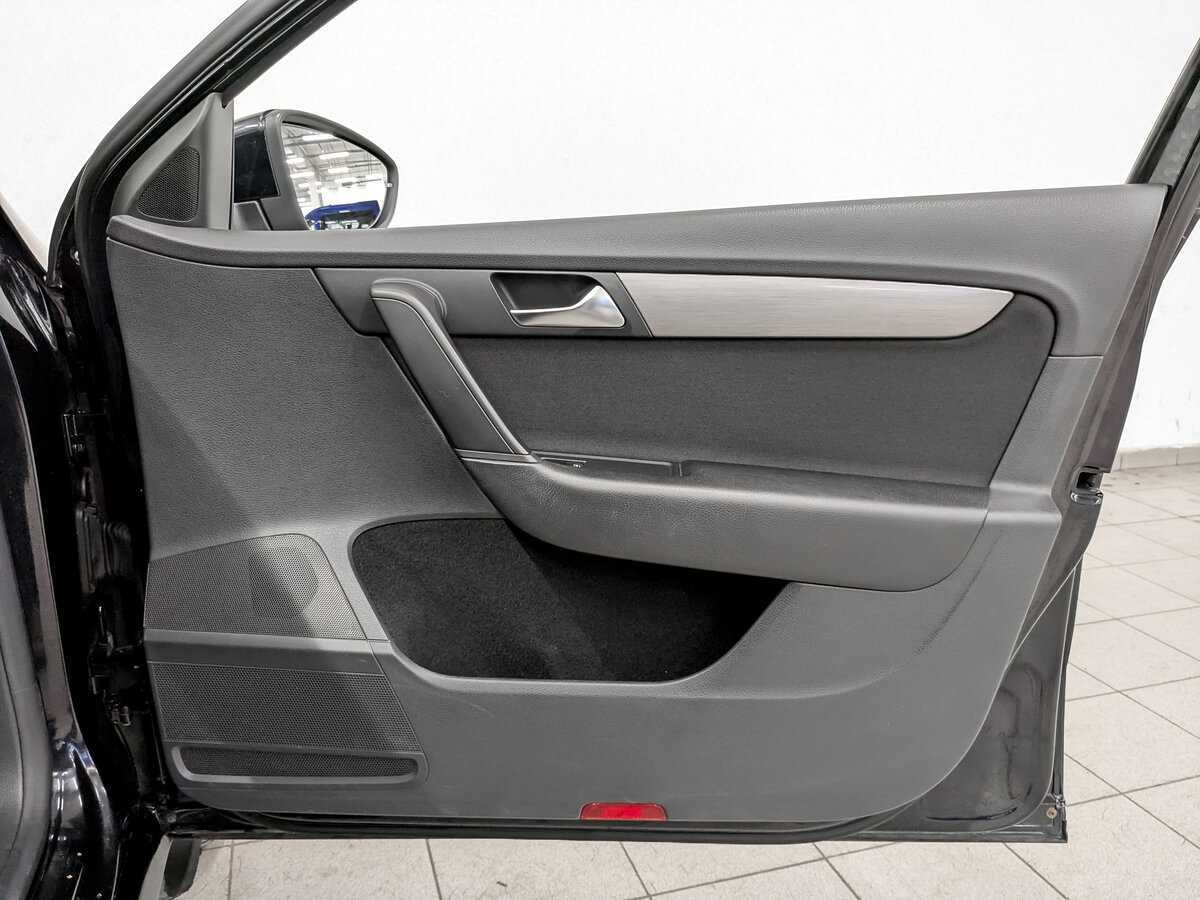 Б/У Фольксваген Пассат 2012 года. Фото: #21