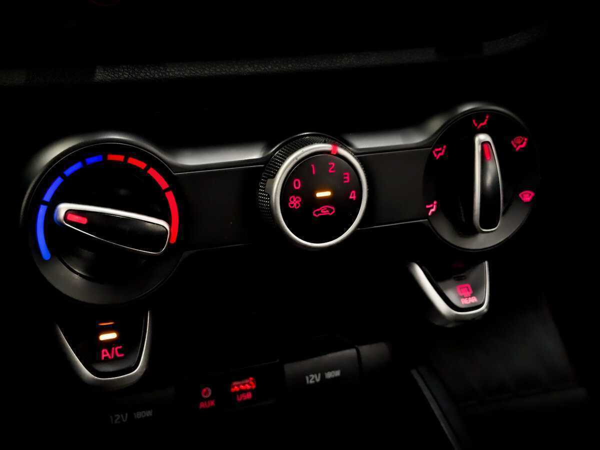 Б/У Киа Рио 2020 года. Фото: #21