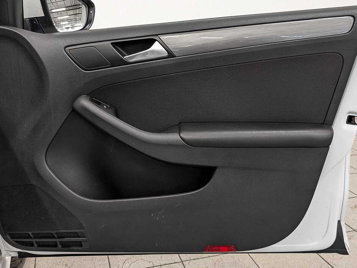 Б/У Фольксваген Джетта 2016 года. Фото: #24