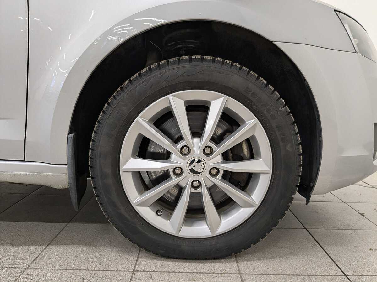 Б/У Шкода Октавия 2016 года. Фото: #11