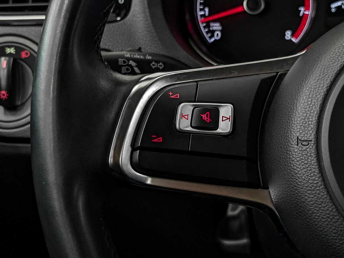 Б/У Фольксваген Поло 2018 года. Фото: #27