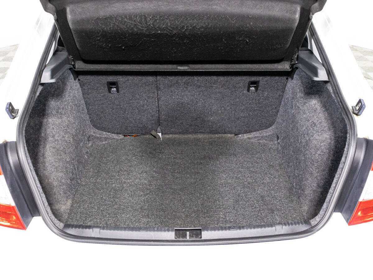 Б/У Шкода Рапид 2014 года. Фото: #9