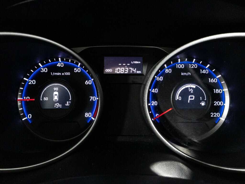 Б/У Хендай ай-икс35 2015 года. Фото: #11