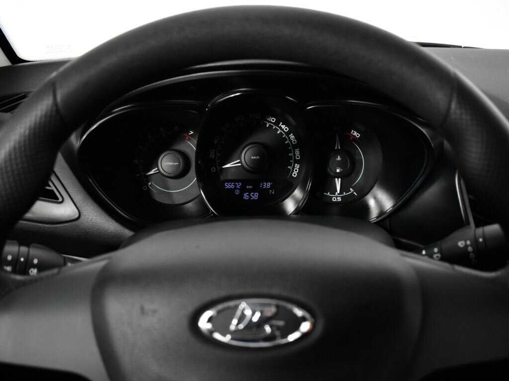 Б/У Лада (ВАЗ) Веста 2016 года. Фото: #10