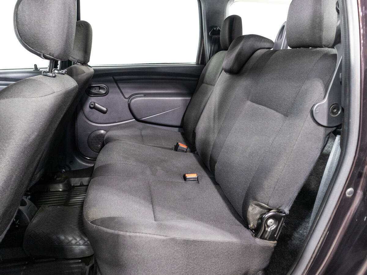 Б/У Лада (ВАЗ) Ларгус 2016 года. Фото: #9