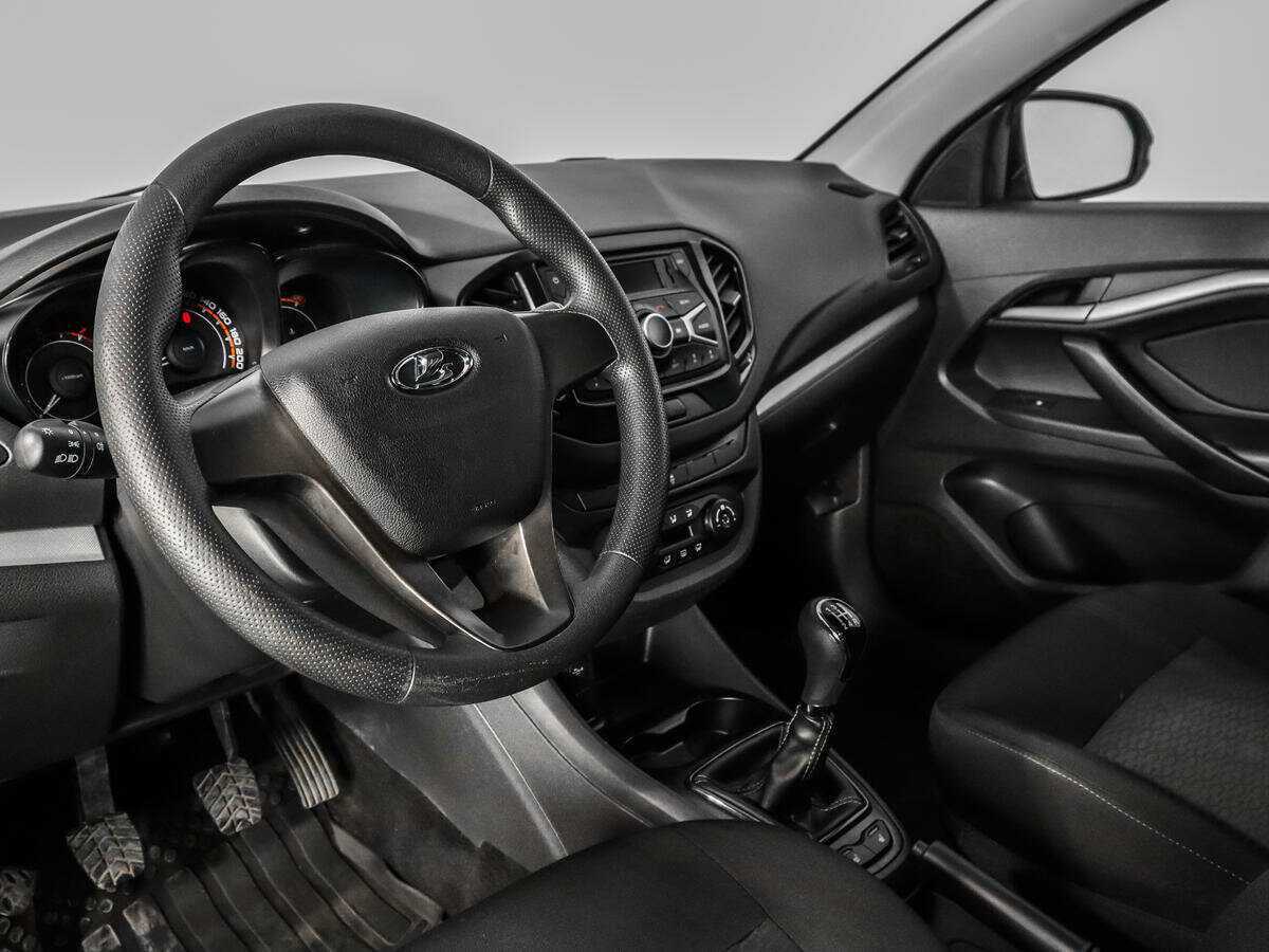 Б/У Лада (ВАЗ) Веста 2017 года. Фото: #8