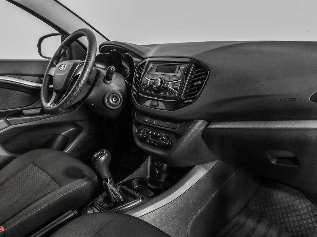 Б/У Лада (ВАЗ) Веста 2017 года. Фото: #10