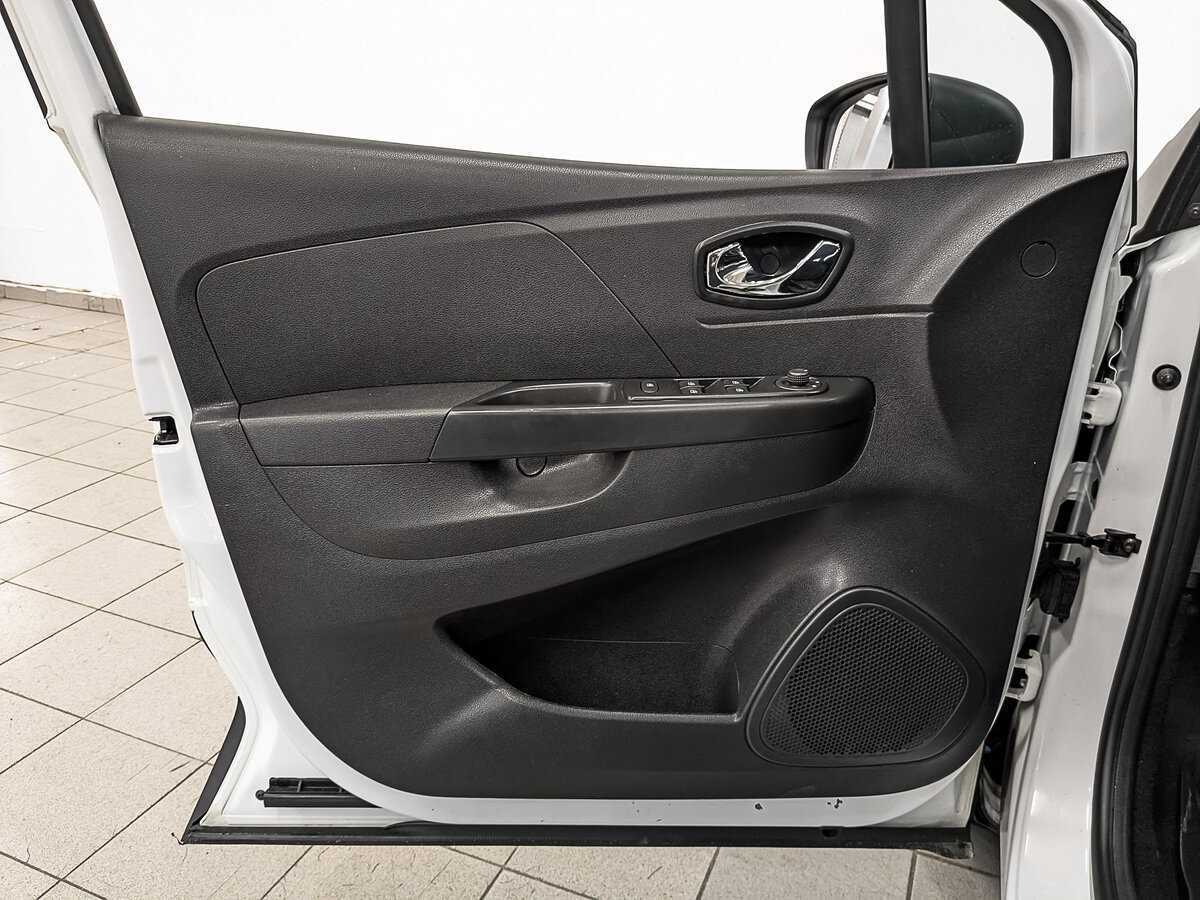 Б/У Рено Каптюр 2018 года. Фото: #18