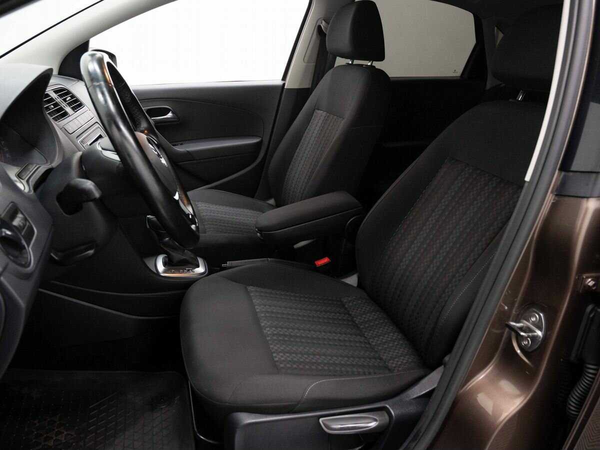 Б/У Фольксваген Поло 2016 года. Фото: #8