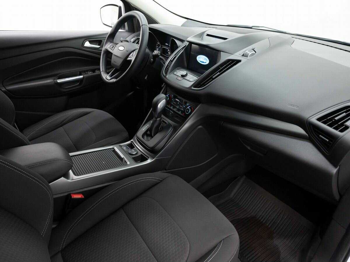 Б/У Форд Куга 2017 года. Фото: #12