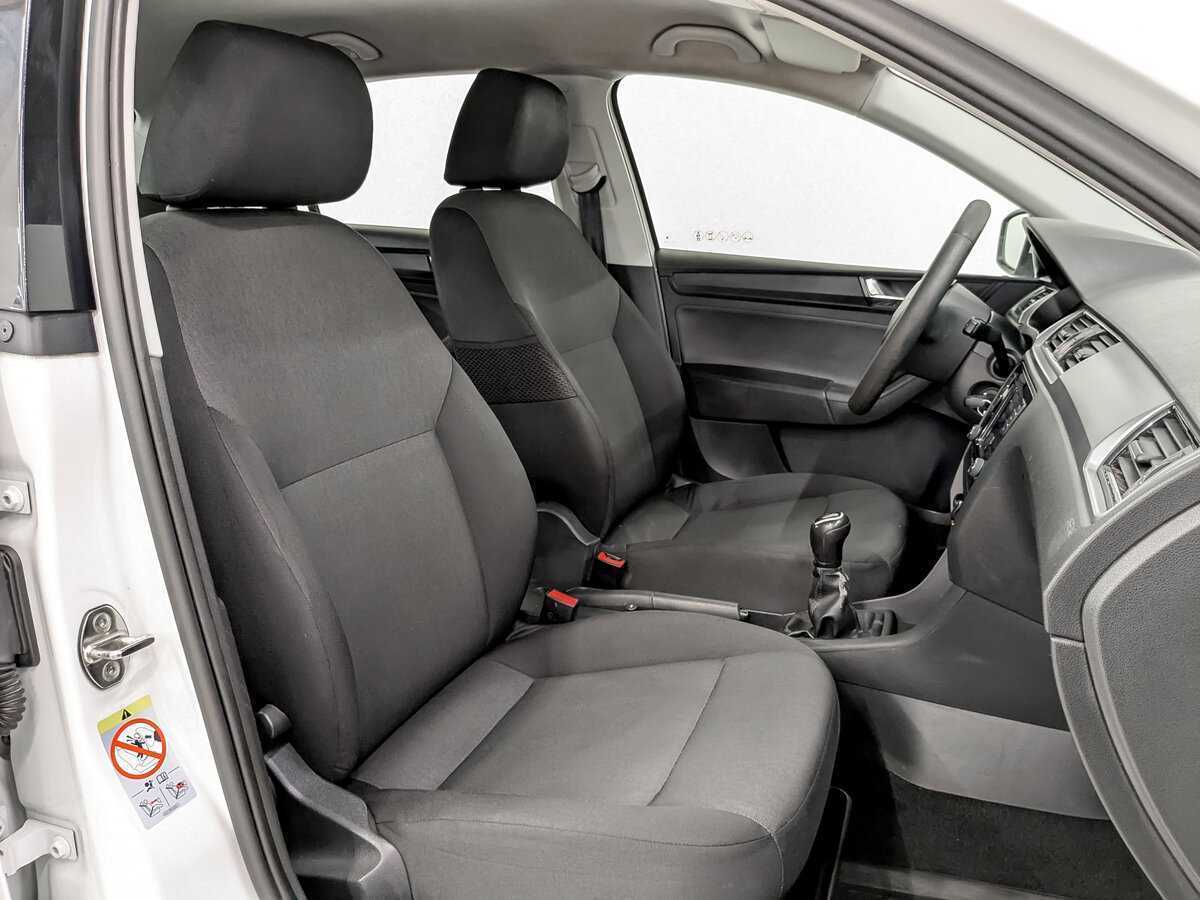 Б/У Шкода Рапид 2017 года. Фото: #21