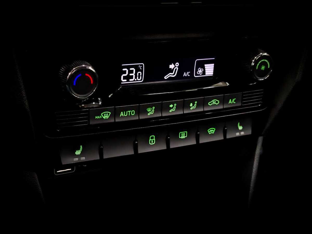 Б/У Шкода Рапид 2018 года. Фото: #22