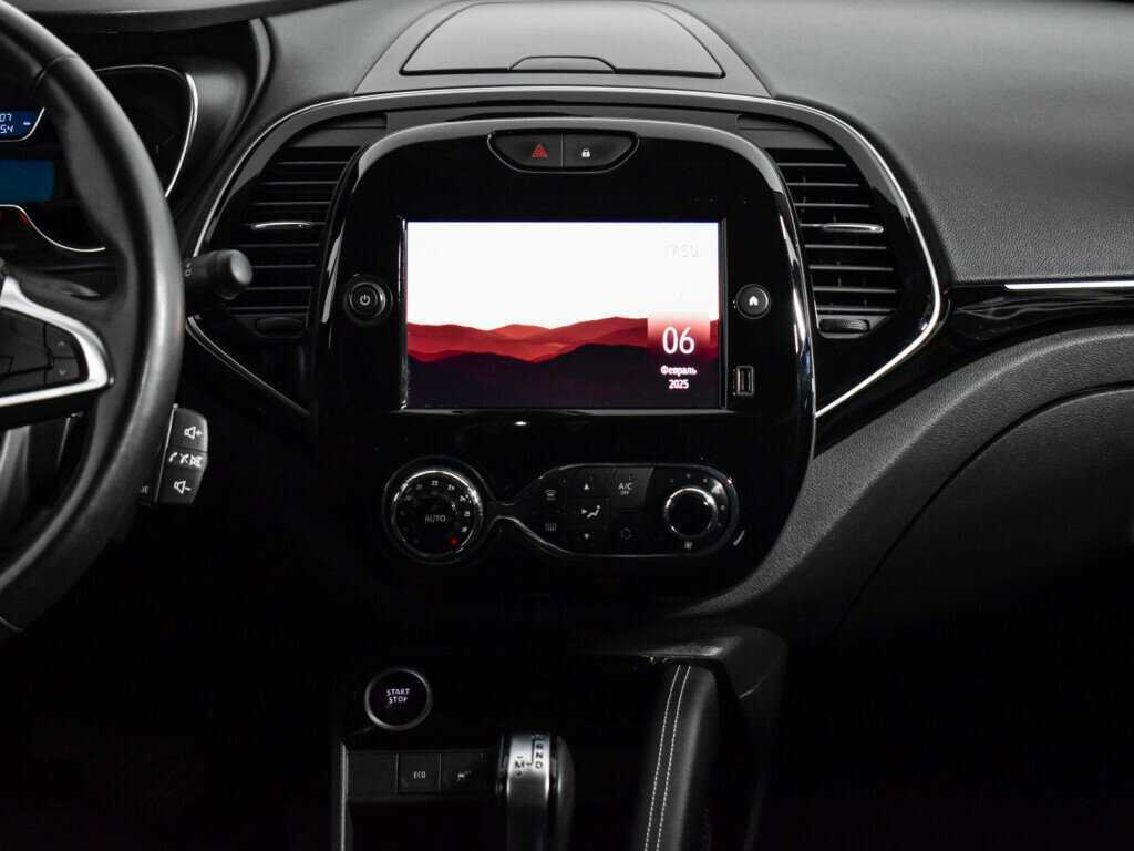 Б/У Рено Каптюр 2021 года. Фото: #12