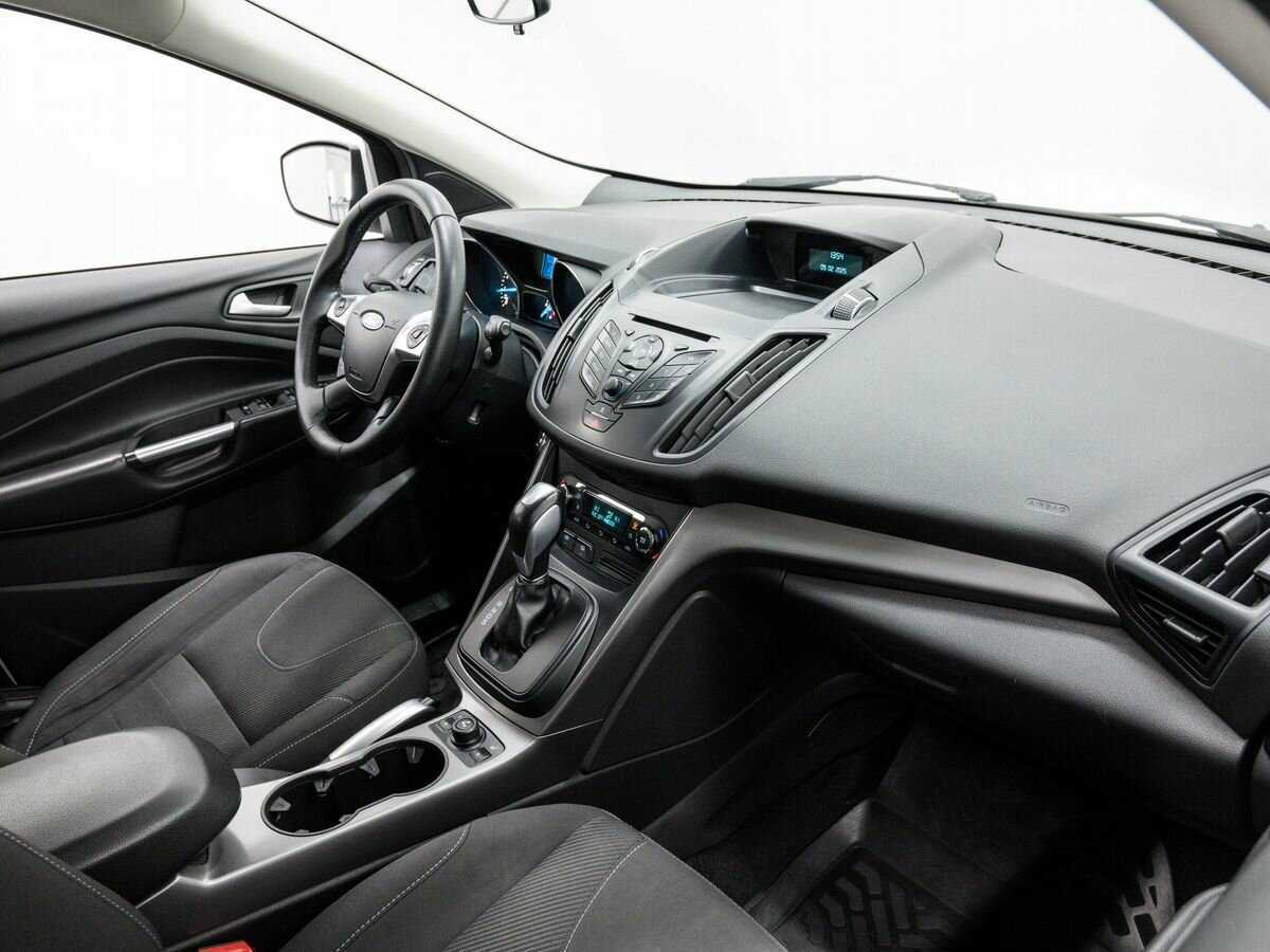 Б/У Форд Куга 2015 года. Фото: #6