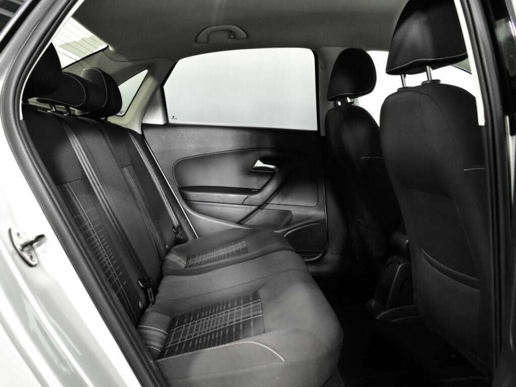 Б/У Фольксваген Поло 2015 года. Фото: #9