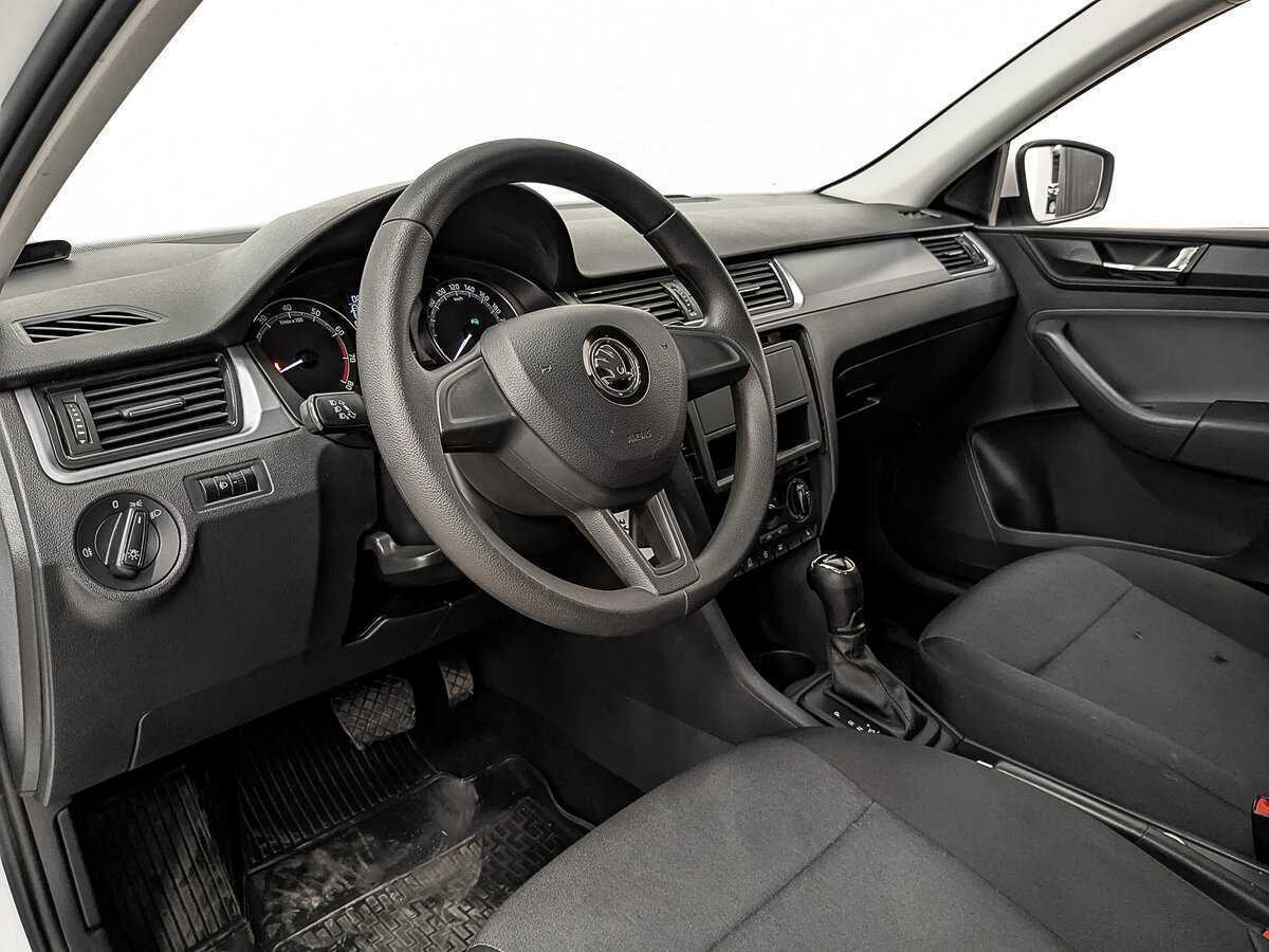 Б/У Шкода Рапид 2019 года. Фото: #13