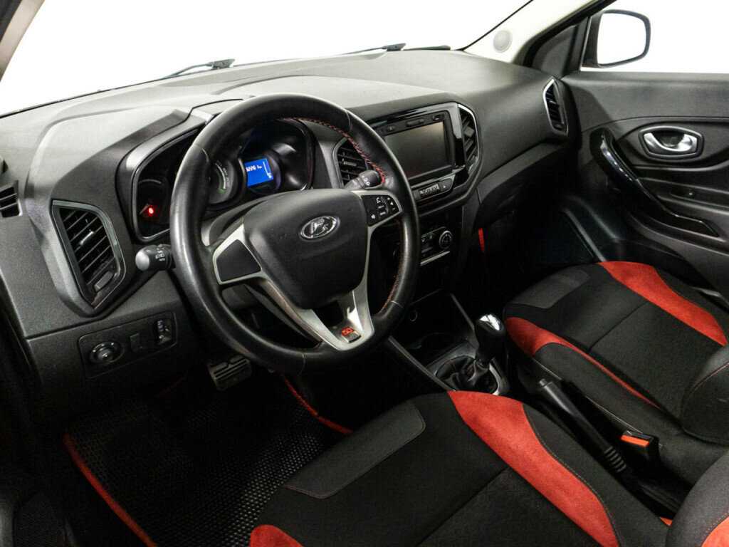 Б/У Лада (ВАЗ) ИКСРЭЙ 2016 года. Фото: #10