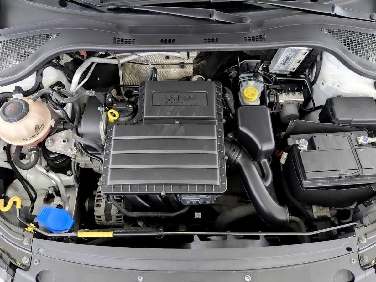 Б/У Шкода Рапид 2017 года. Фото: #8