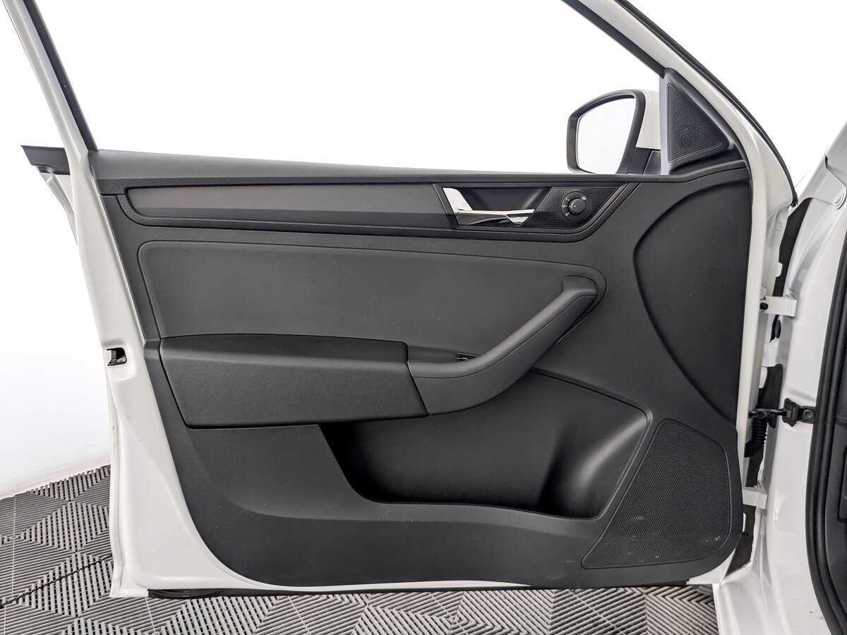 Б/У Шкода Рапид 2017 года. Фото: #16