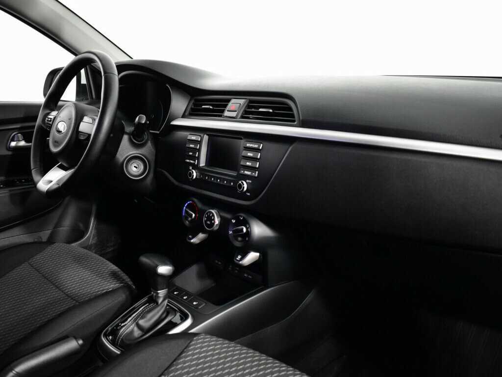 Б/У Киа Рио 2018 года. Фото: #8