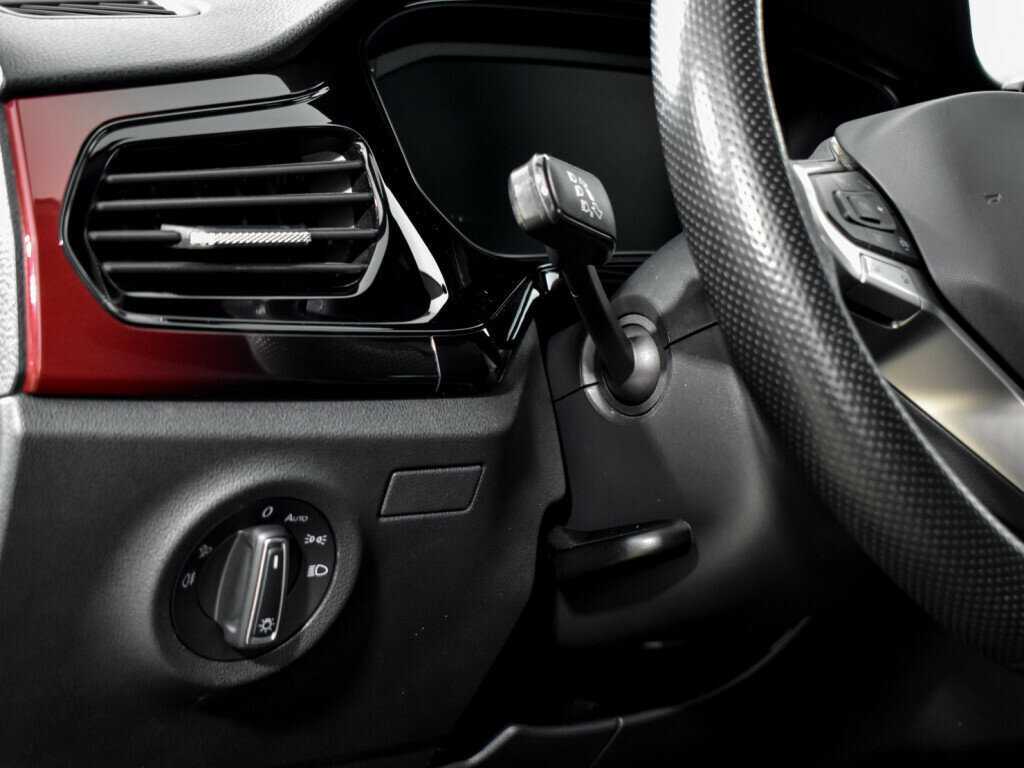 Б/У Фольксваген Поло 2021 года. Фото: #8