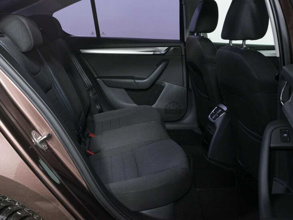 Б/У Шкода Октавия 2014 года. Фото: #8