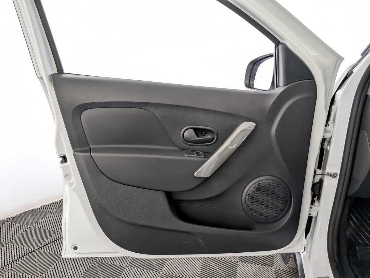 Б/У Рено Сандеро 2021 года. Фото: #16