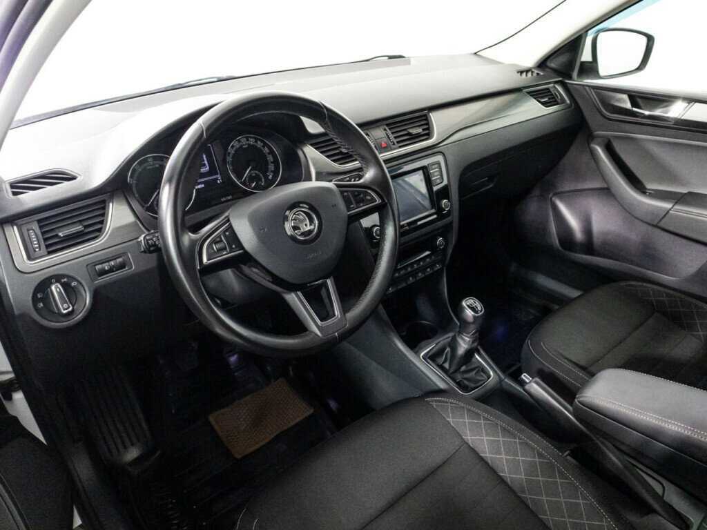 Б/У Шкода Рапид 2019 года. Фото: #10