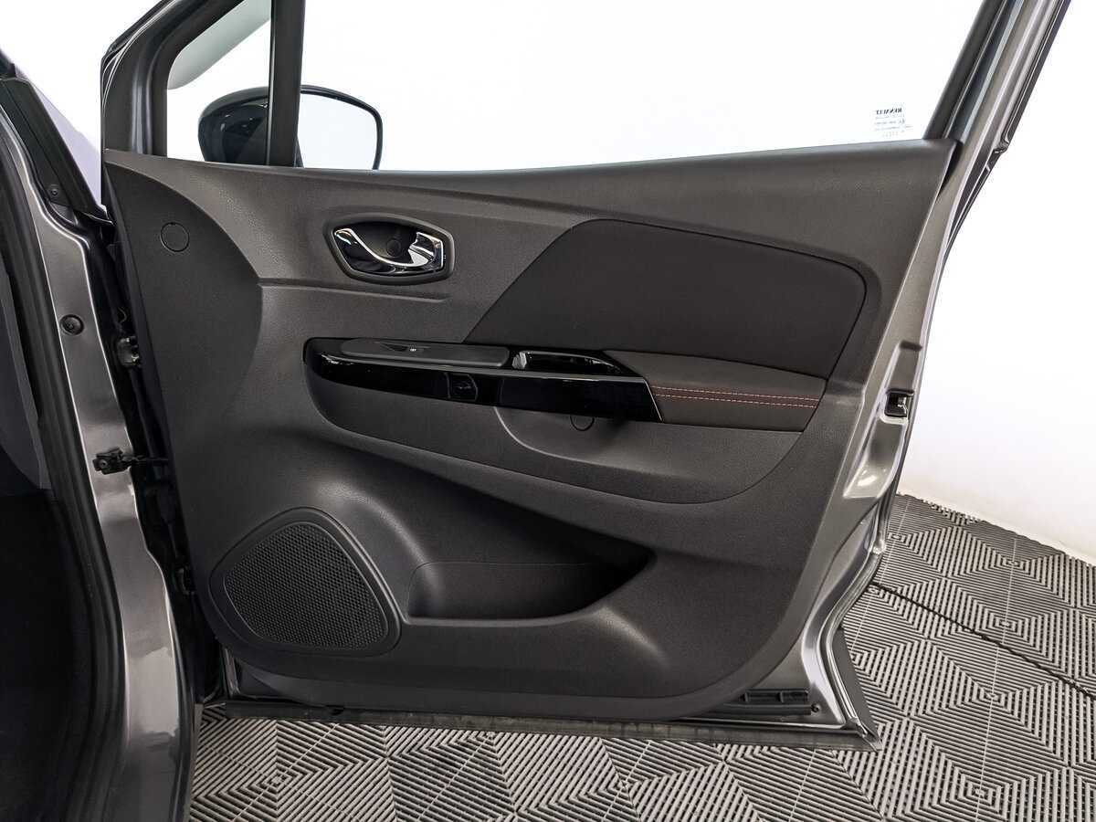 Б/У Рено Каптюр 2018 года. Фото: #23