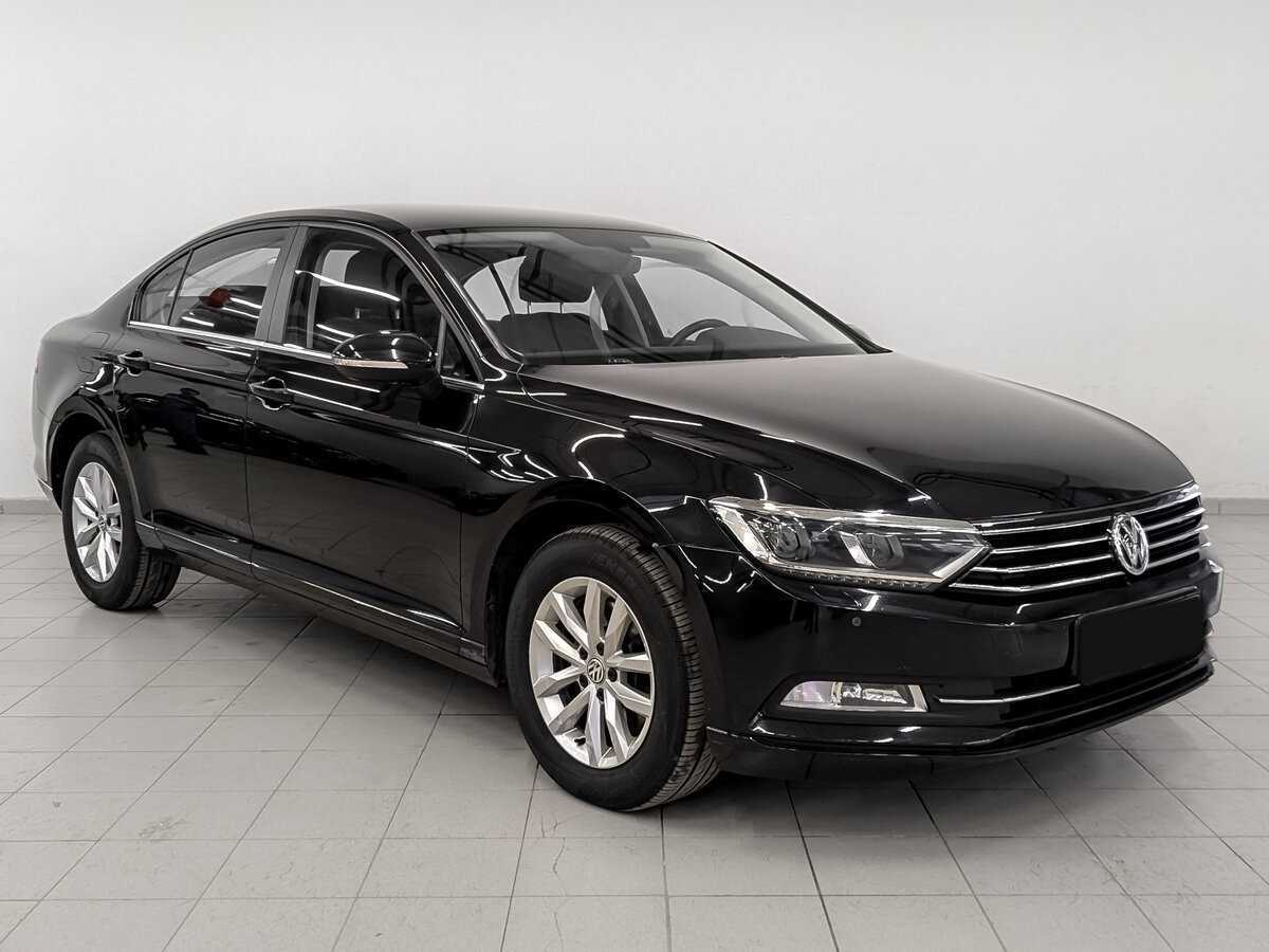 Б/У Фольксваген Пассат 2016 года. Фото: #2