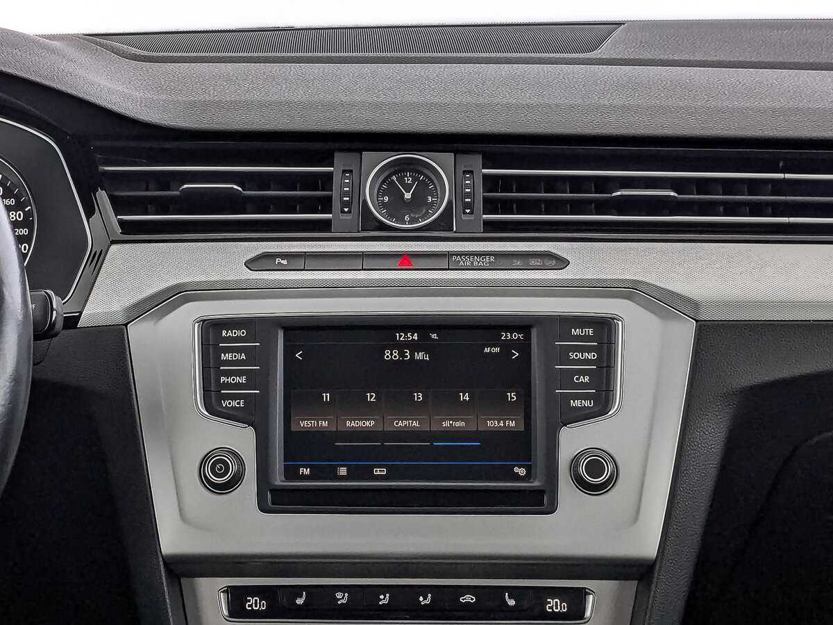 Б/У Фольксваген Пассат 2016 года. Фото: #14