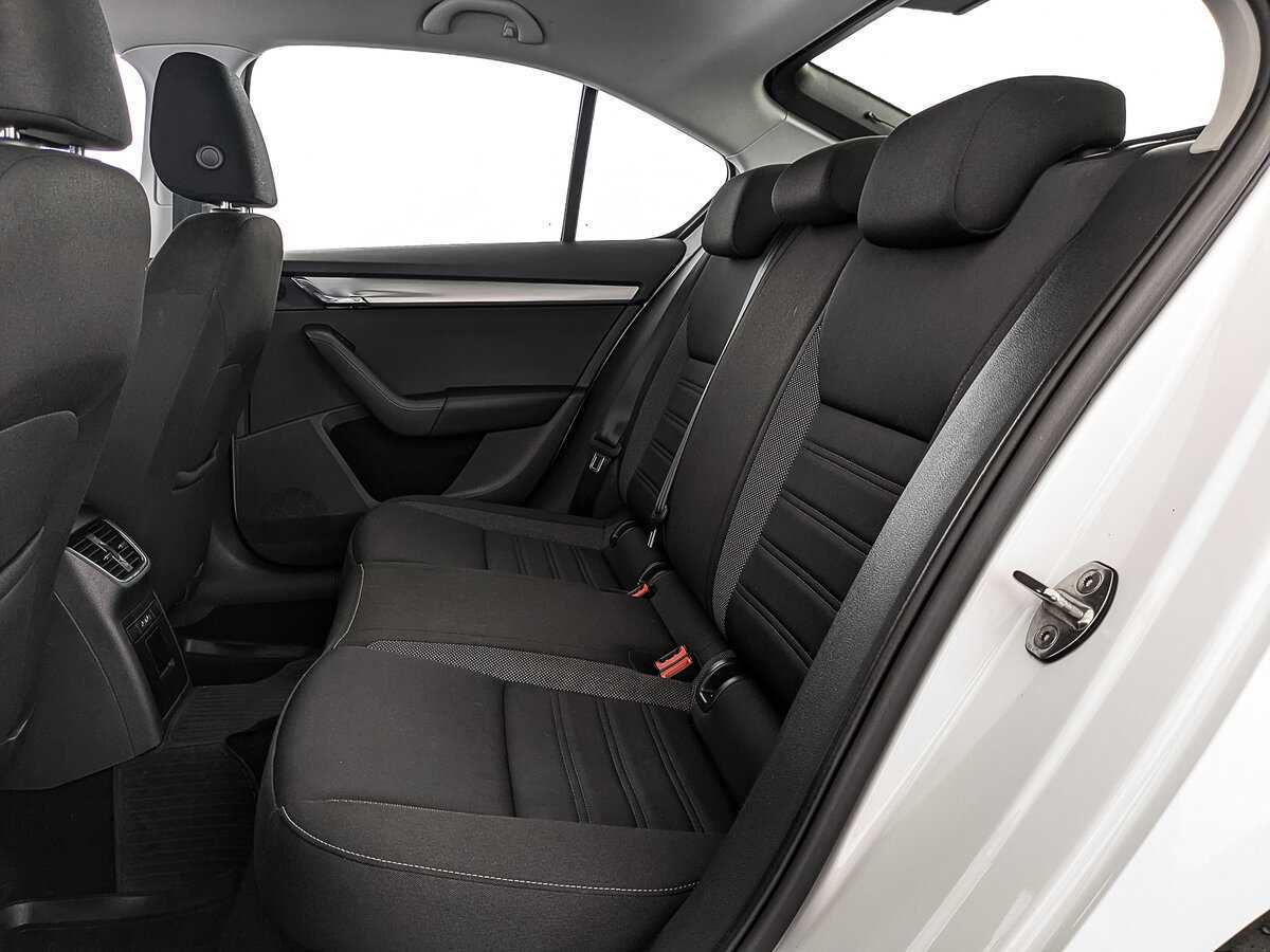 Б/У Шкода Октавия 2019 года. Фото: #17