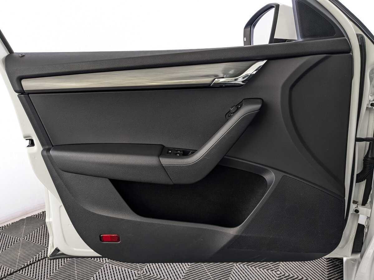 Б/У Шкода Октавия 2017 года. Фото: #14