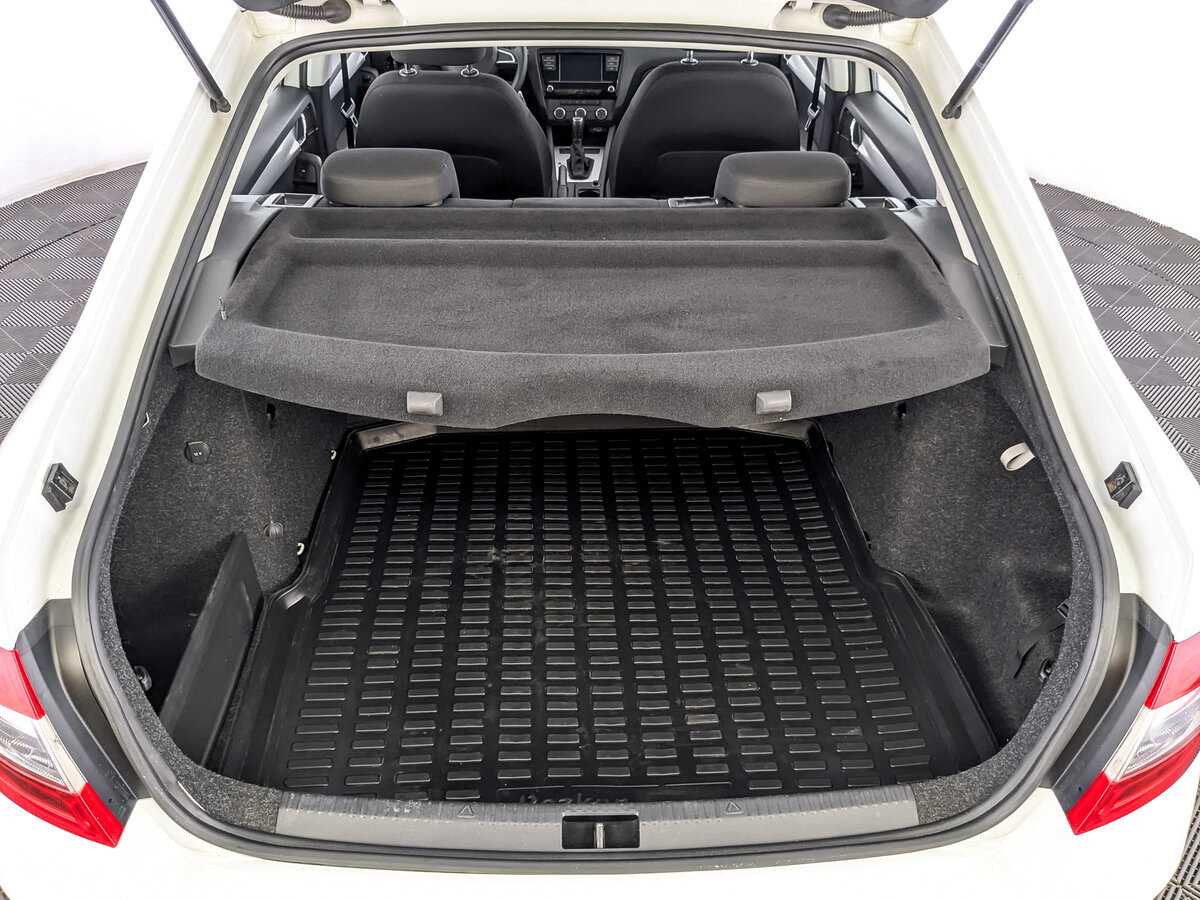 Б/У Шкода Октавия 2018 года. Фото: #9