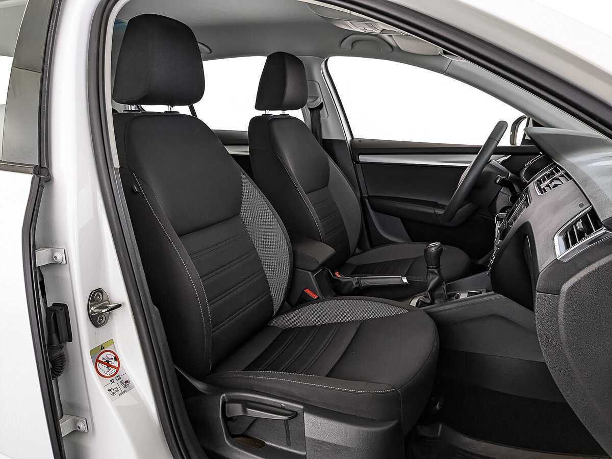 Б/У Шкода Октавия 2019 года. Фото: #20