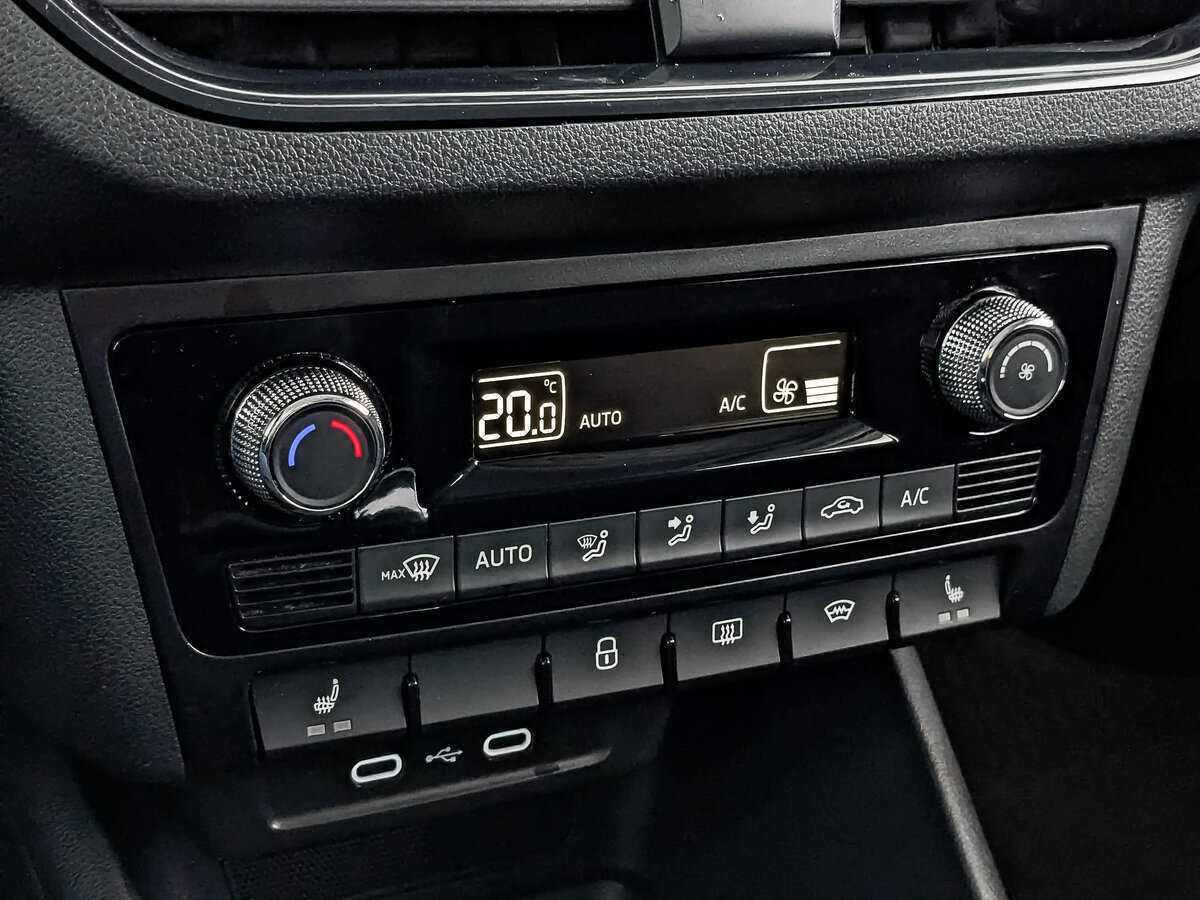 Б/У Шкода Рапид 2020 года. Фото: #20