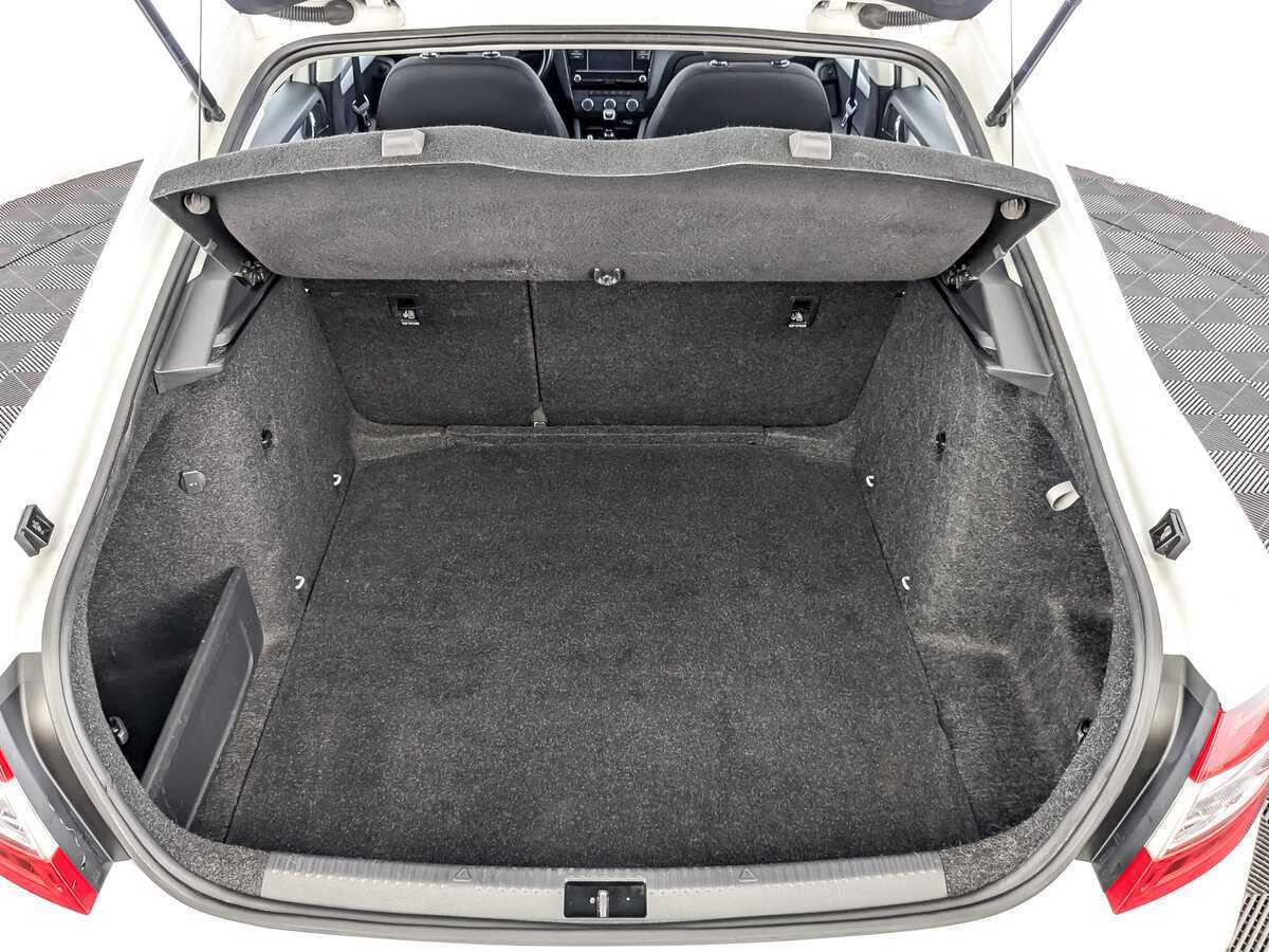 Б/У Шкода Октавия 2019 года. Фото: #9