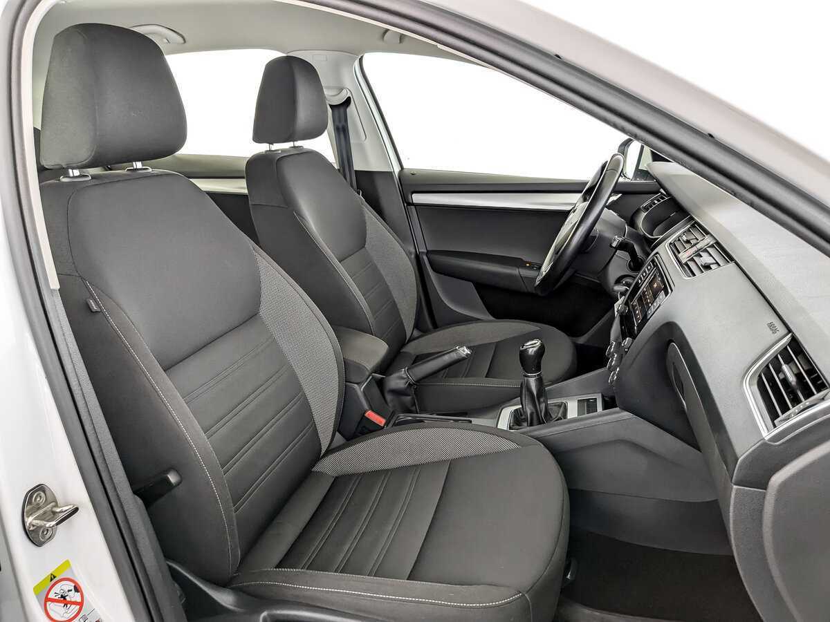 Б/У Шкода Октавия 2019 года. Фото: #21