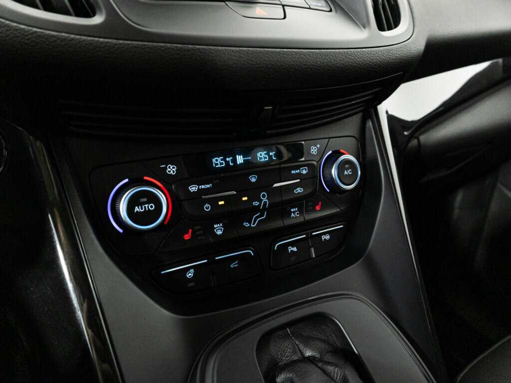 Б/У Форд Куга 2017 года. Фото: #17