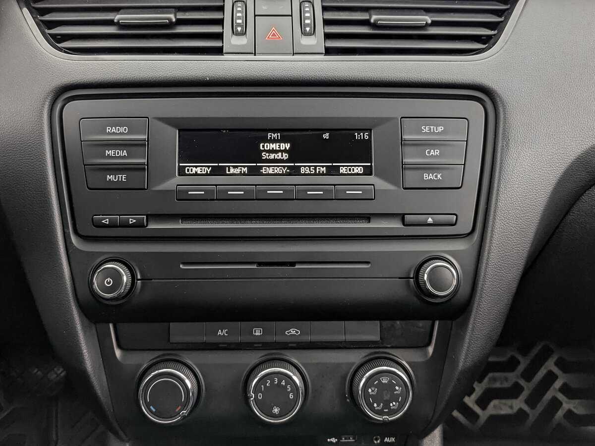 Б/У Шкода Октавия 2014 года. Фото: #15