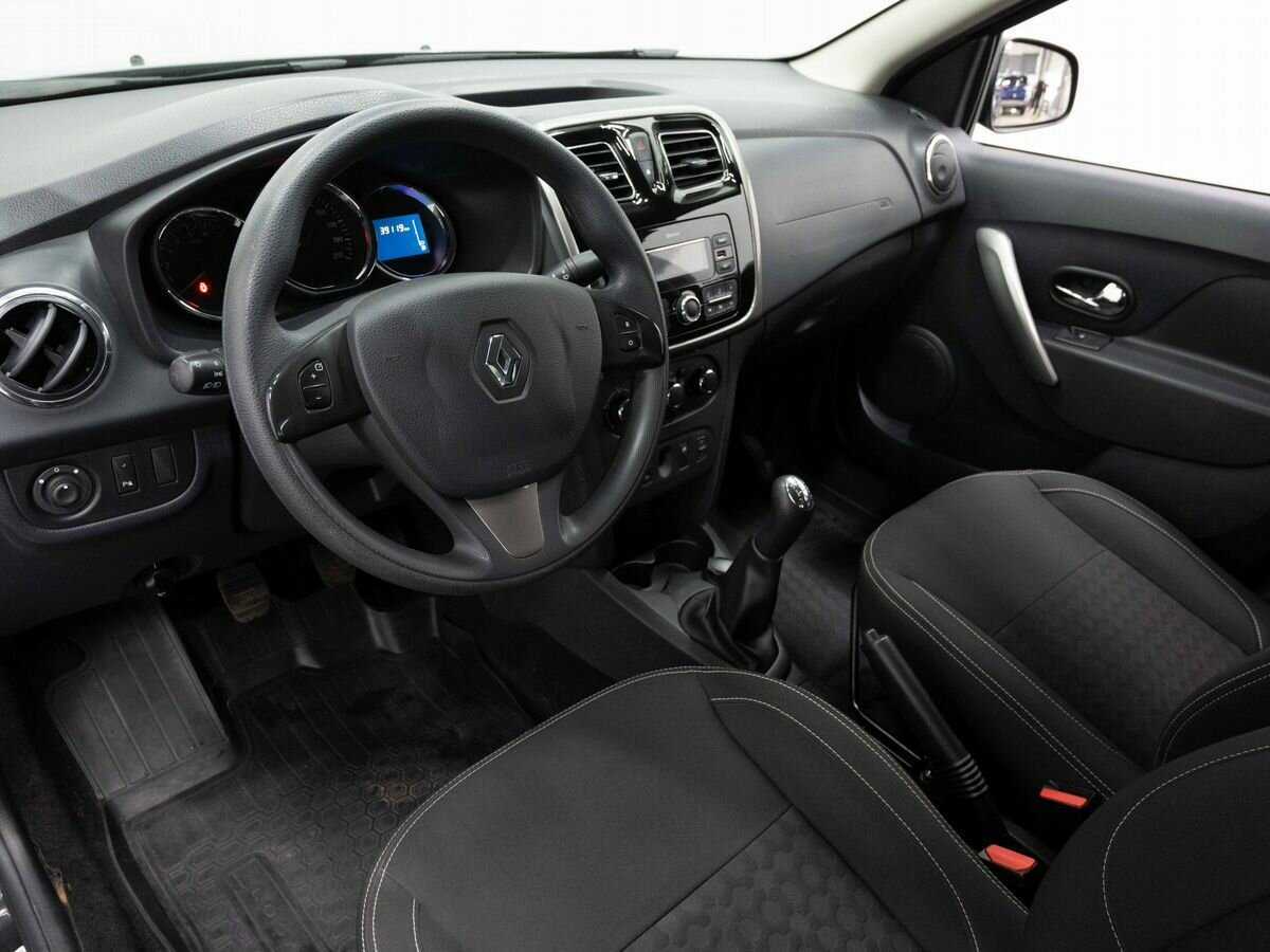 Б/У Рено Логан 2018 года. Фото: #7