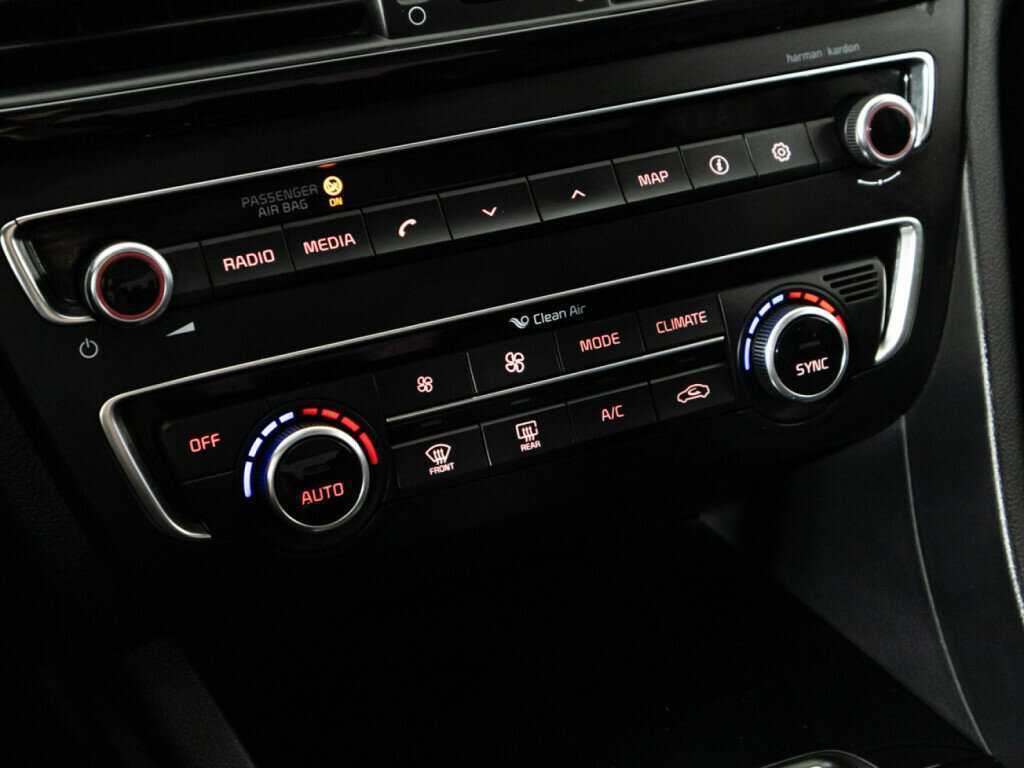 Б/У Киа Оптима 2017 года. Фото: #21