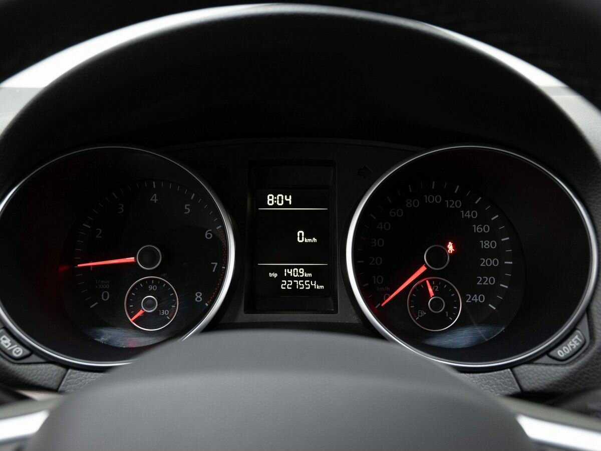 Б/У Фольксваген Гольф 2012 года. Фото: #15