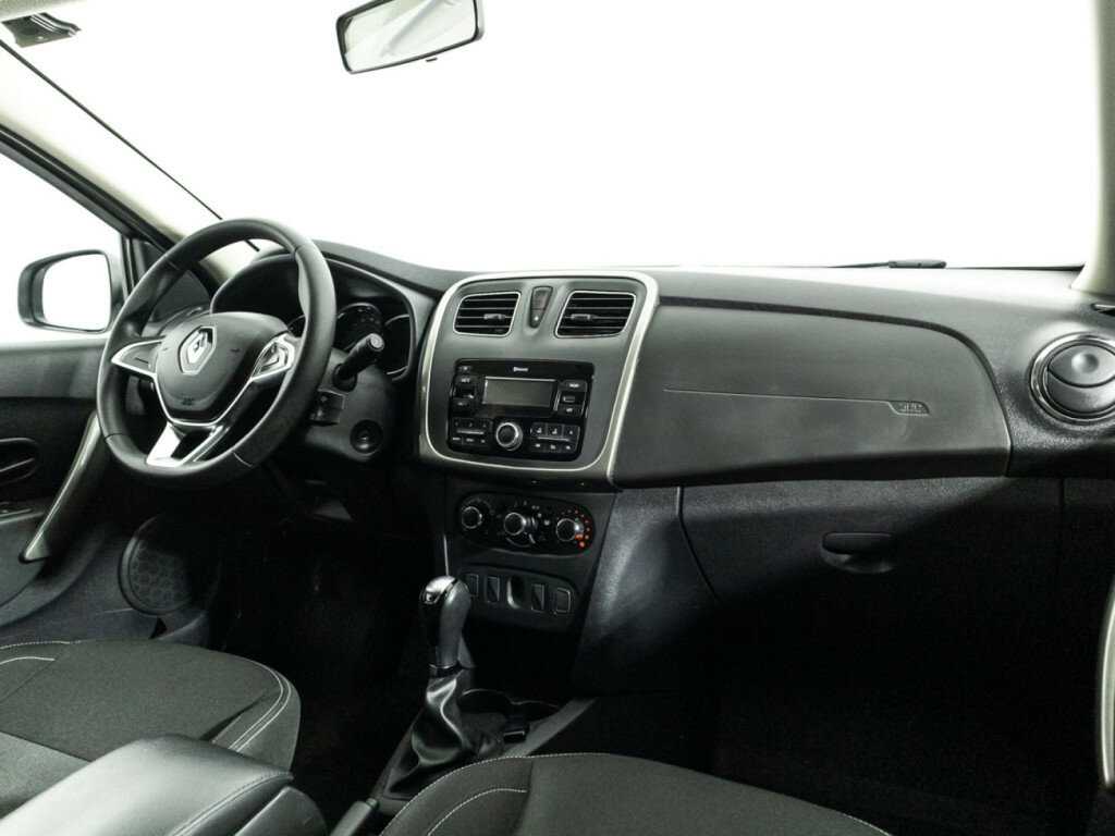 Б/У Рено Сандеро 2021 года. Фото: #8