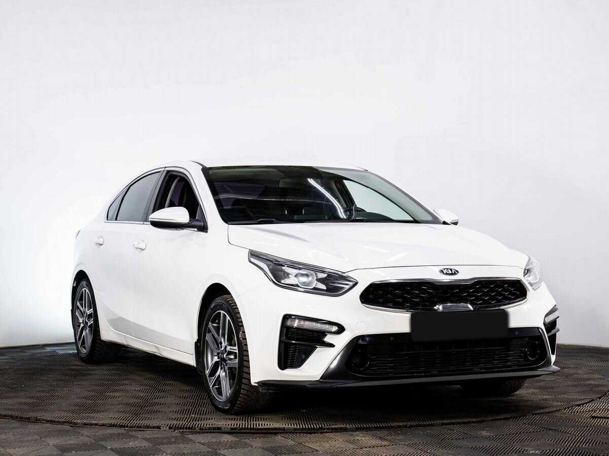 Б/У Киа Церато 2018 года. Фото: #2