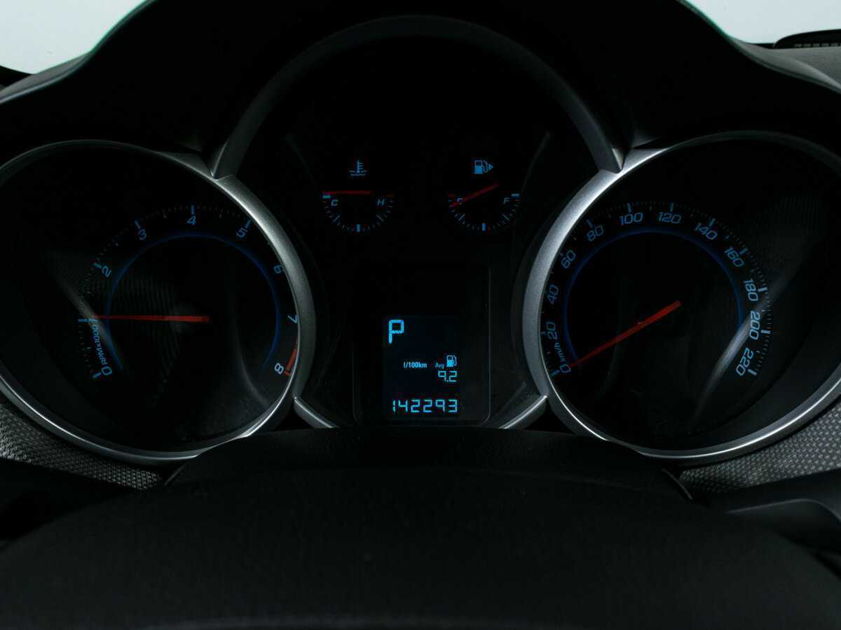 Б/У Шевроле Круз 2013 года. Фото: #9