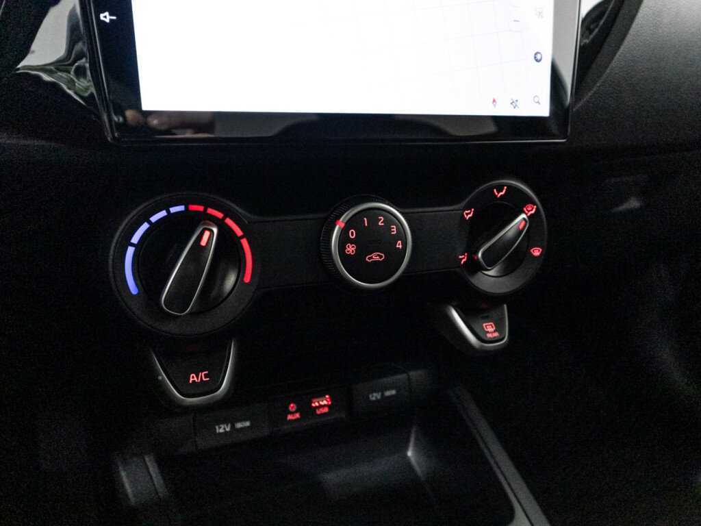 Б/У Киа Рио 2019 года. Фото: #15