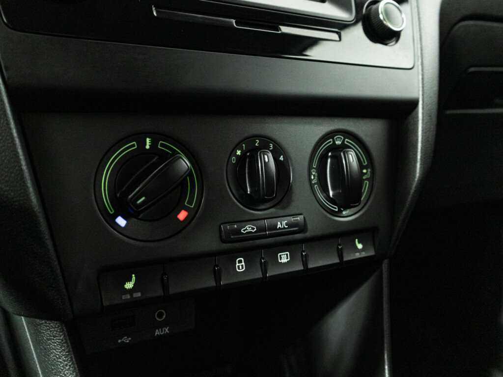 Б/У Шкода Рапид 2016 года. Фото: #14